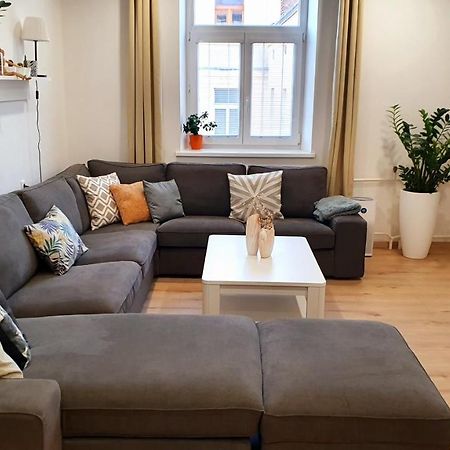 Le Monde Apartment Bratislava - Amazing 5Bdr In Downtown Экстерьер фото