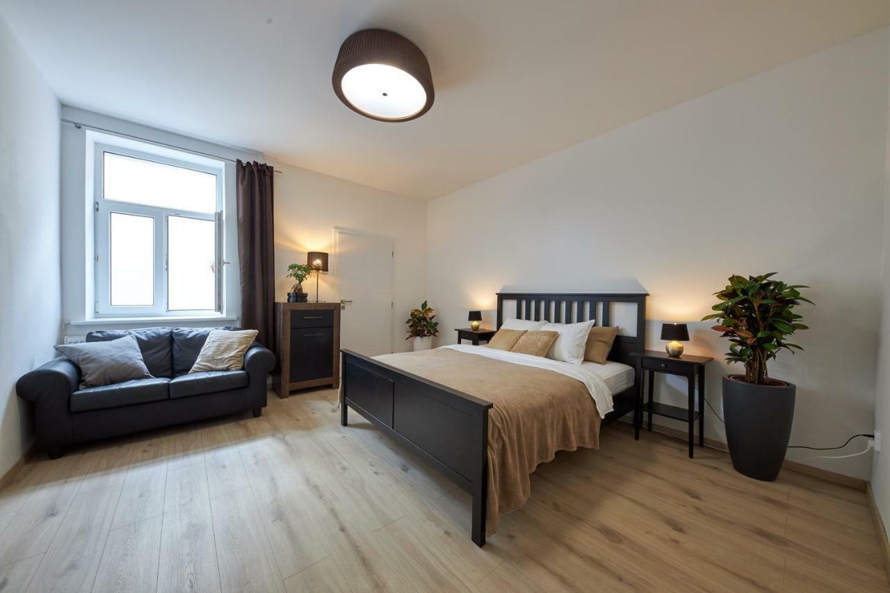 Le Monde Apartment Bratislava - Amazing 5Bdr In Downtown Экстерьер фото