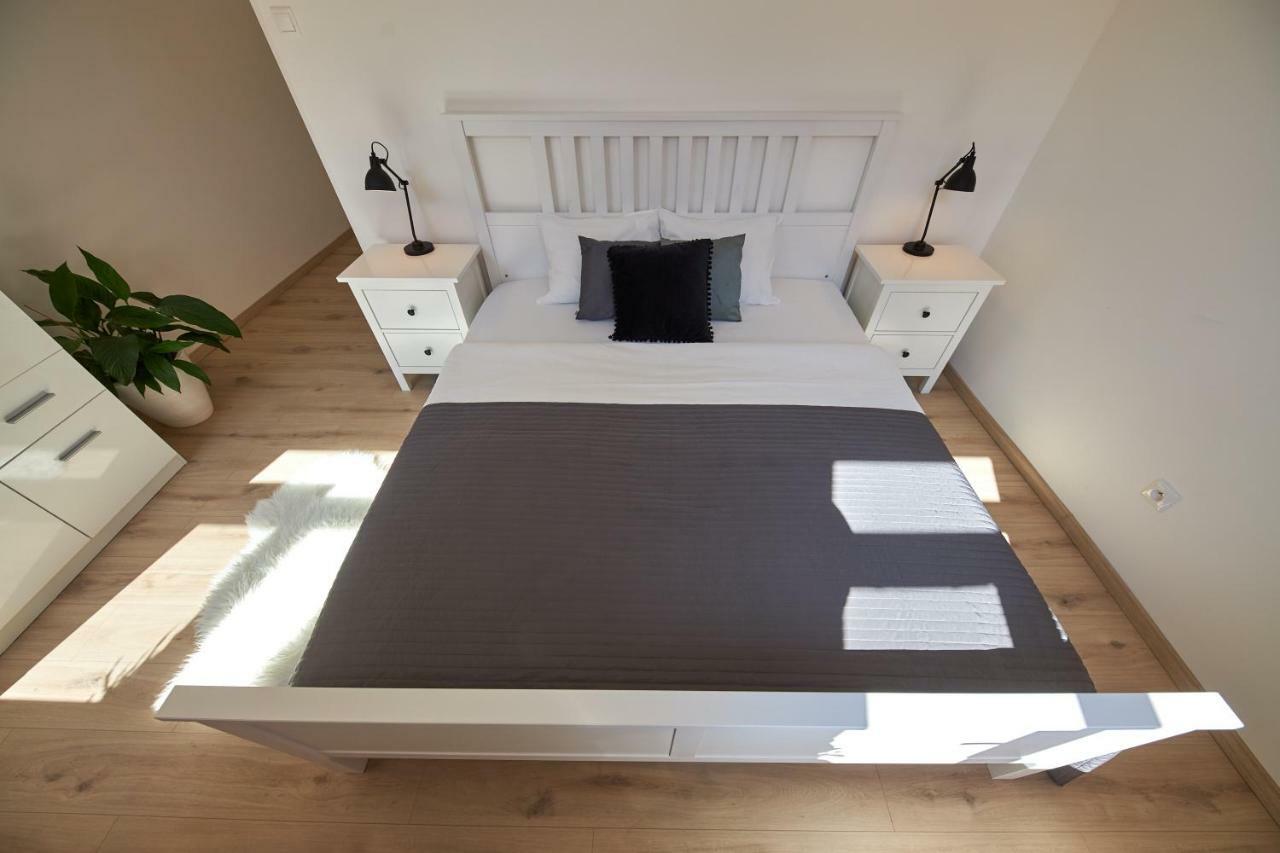 Le Monde Apartment Bratislava - Amazing 5Bdr In Downtown Экстерьер фото