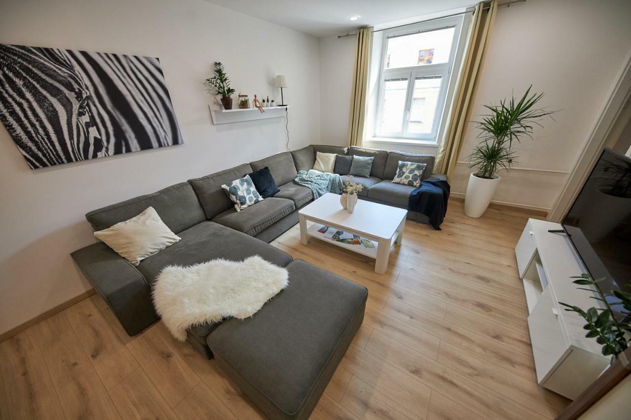 Le Monde Apartment Bratislava - Amazing 5Bdr In Downtown Экстерьер фото
