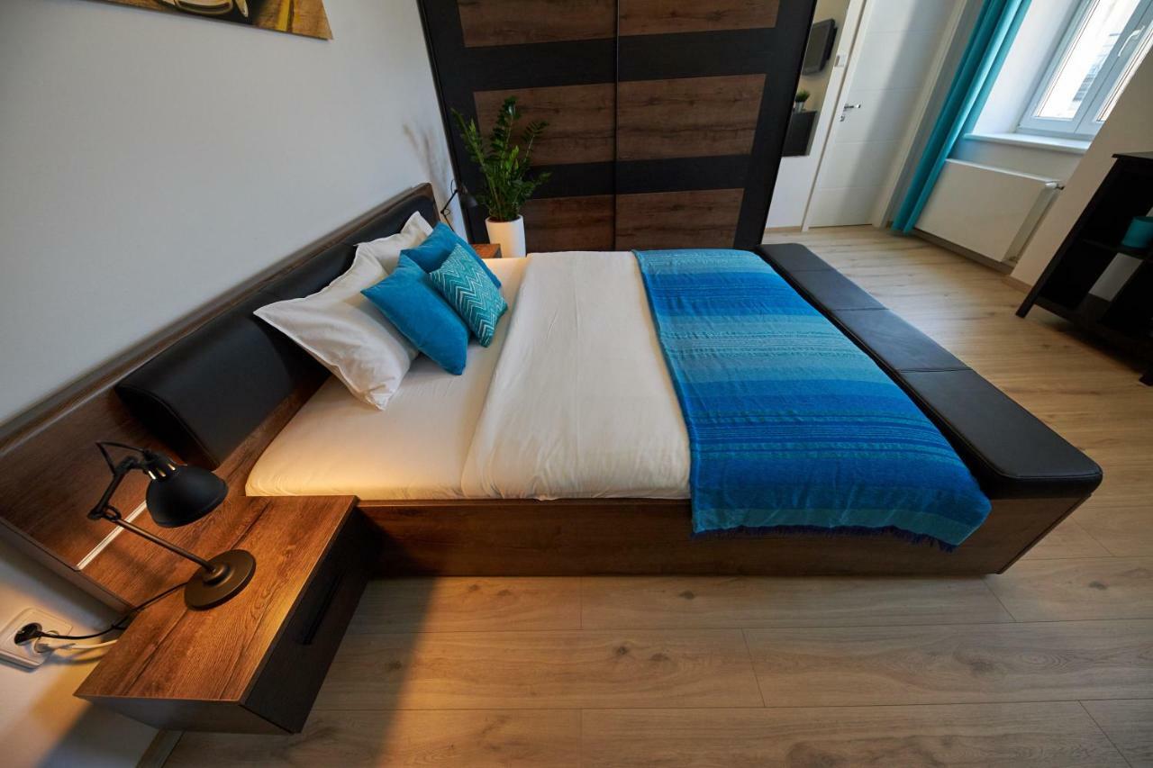 Le Monde Apartment Bratislava - Amazing 5Bdr In Downtown Экстерьер фото