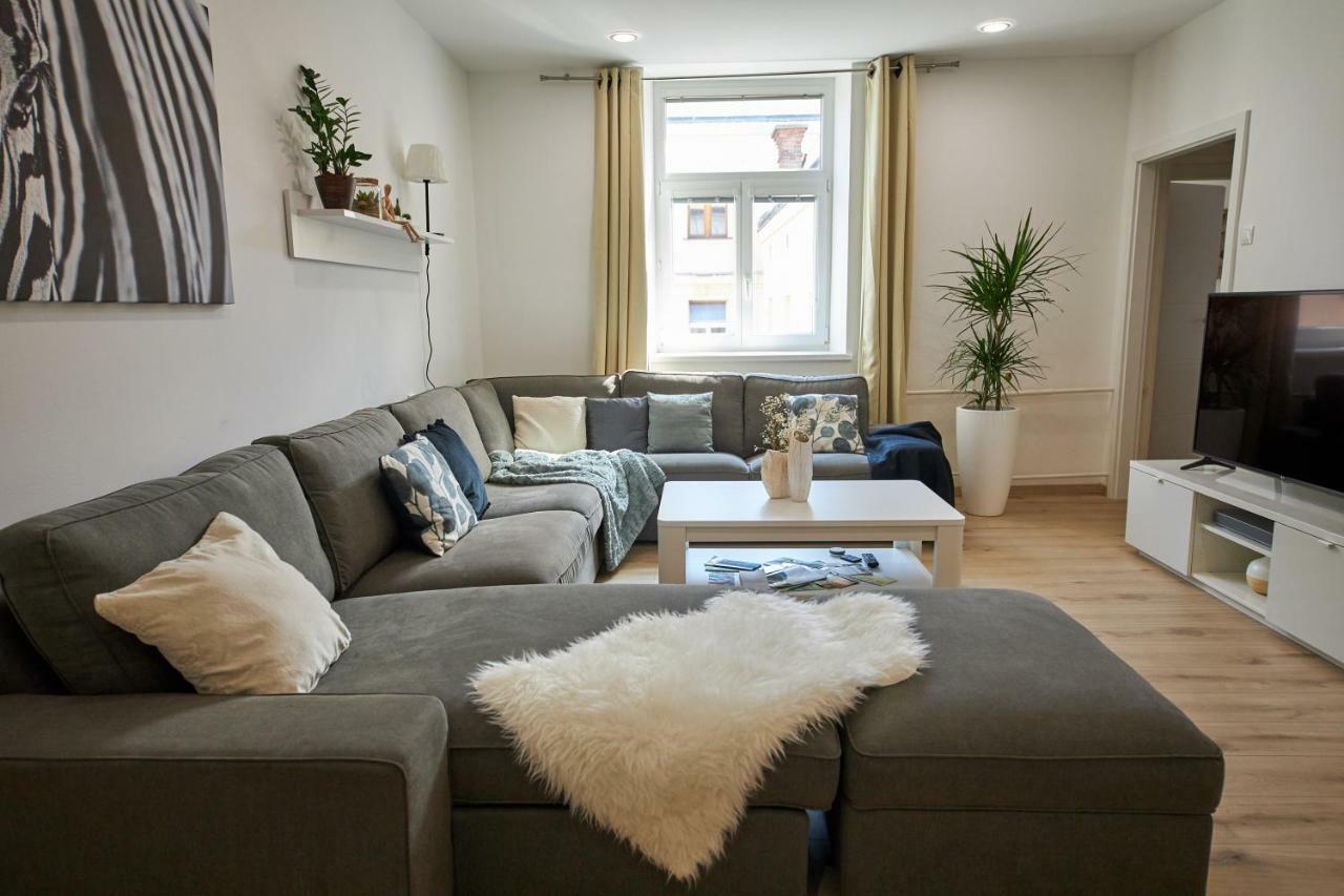 Le Monde Apartment Bratislava - Amazing 5Bdr In Downtown Экстерьер фото