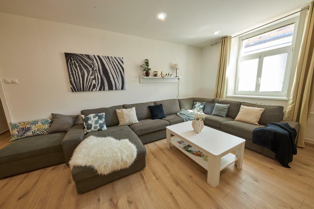 Le Monde Apartment Bratislava - Amazing 5Bdr In Downtown Экстерьер фото