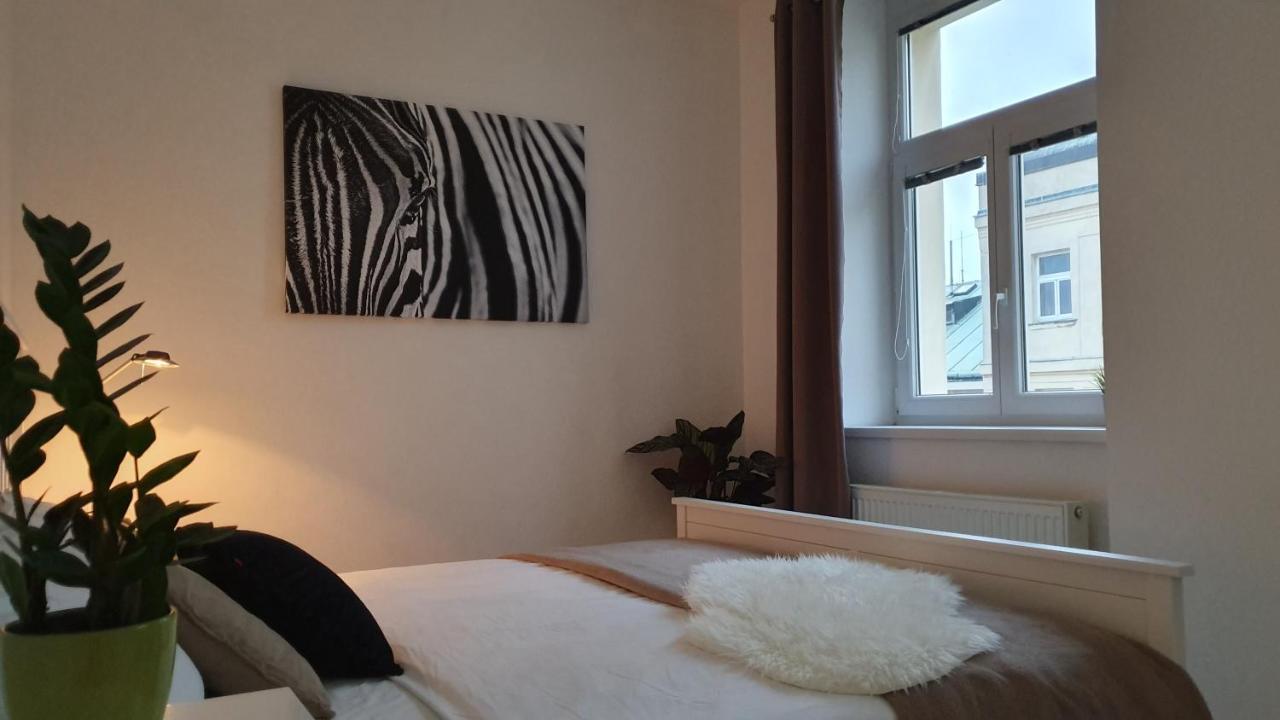 Le Monde Apartment Bratislava - Amazing 5Bdr In Downtown Экстерьер фото