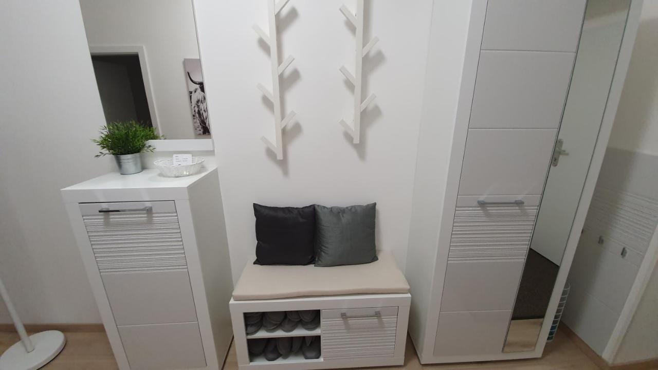 Le Monde Apartment Bratislava - Amazing 5Bdr In Downtown Экстерьер фото